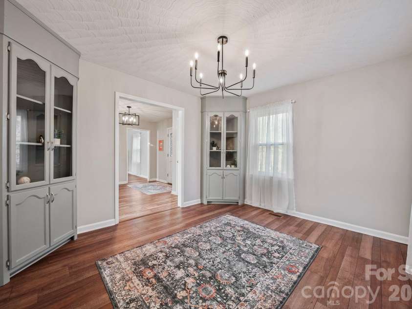 5976 Gold Creek Estate Drive, Hickory, NC 28601.  MLS# CAR4425606, YatesRealty ID 34435. 