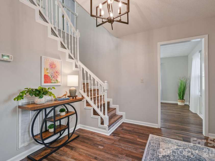 5976 Gold Creek Estate Drive, Hickory, NC 28601.  MLS# CAR4425606, YatesRealty ID 34435. 