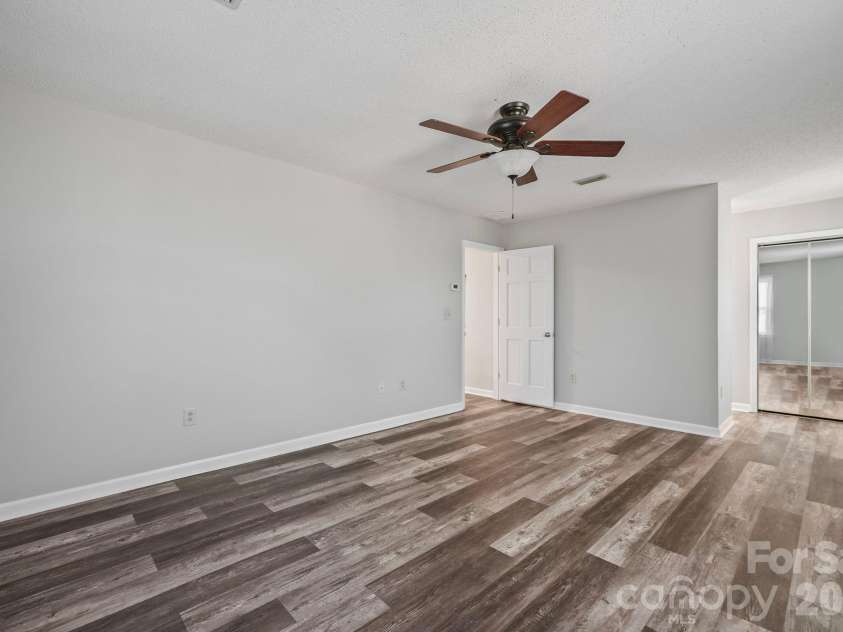 5976 Gold Creek Estate Drive, Hickory, NC 28601.  MLS# CAR4425606, YatesRealty ID 34435. 