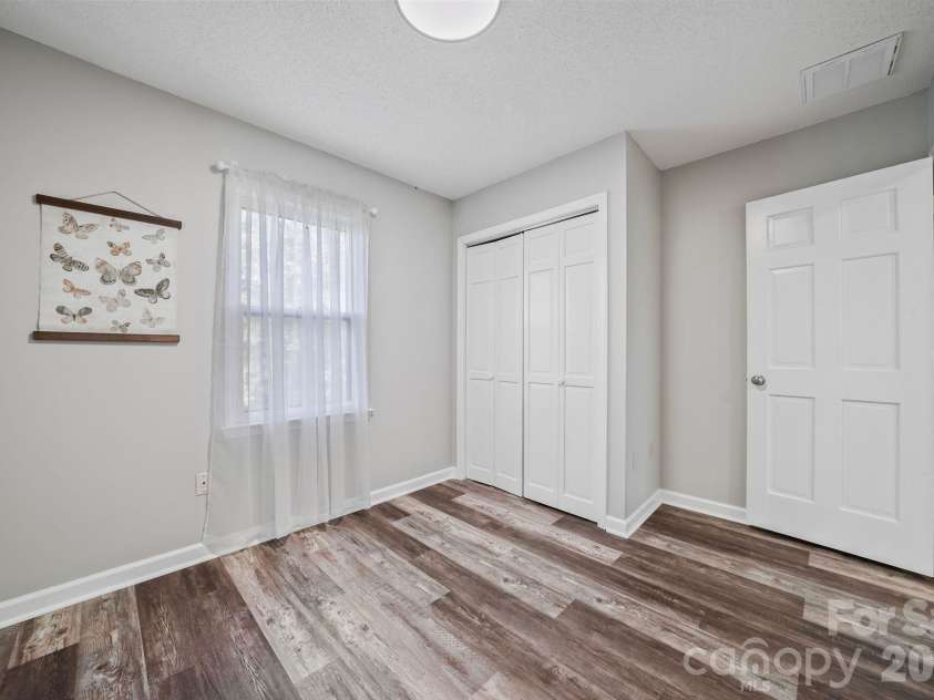 5976 Gold Creek Estate Drive, Hickory, NC 28601.  MLS# CAR4425606, YatesRealty ID 34435. Guest room 1