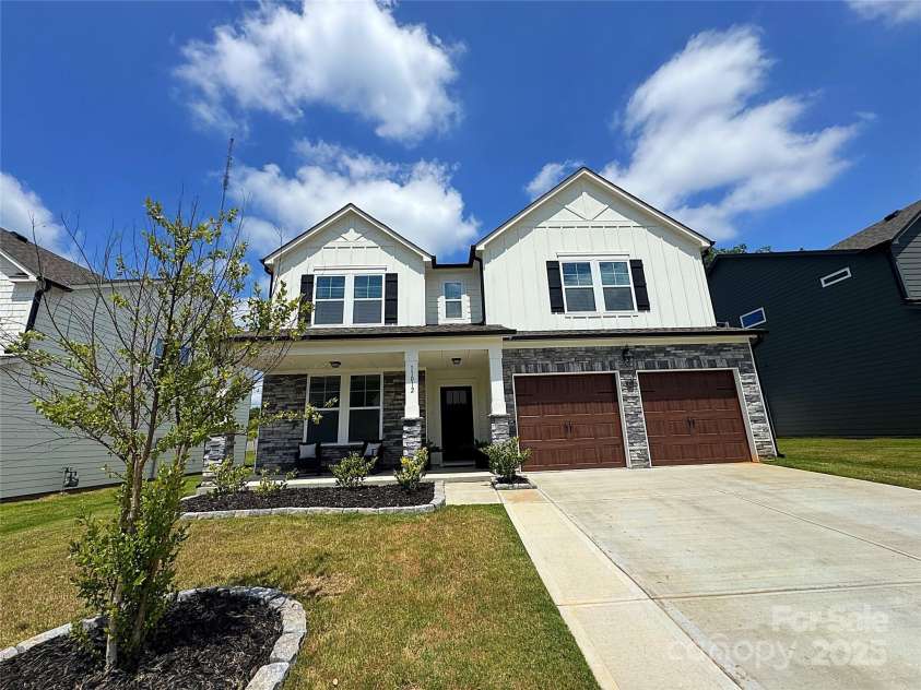 11012 Commons Drive, Charlotte, NC 28213.  MLS# CAR4293410, YatesRealty ID 34436. 