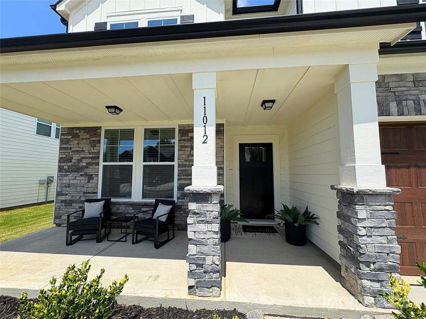 11012 Commons Drive, Charlotte, NC 28213.  MLS# CAR4293410, YatesRealty ID 34436. 
