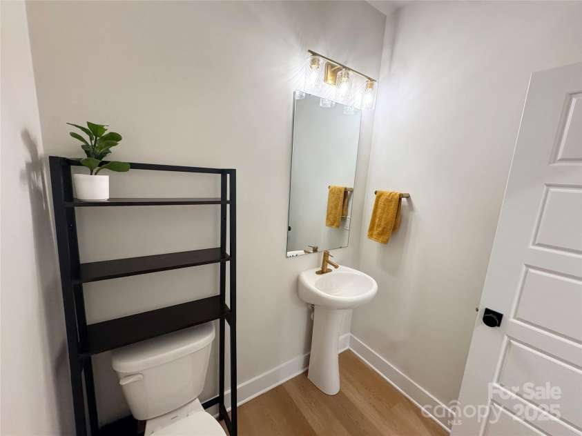 11012 Commons Drive, Charlotte, NC 28213.  MLS# CAR4293410, YatesRealty ID 34436. 