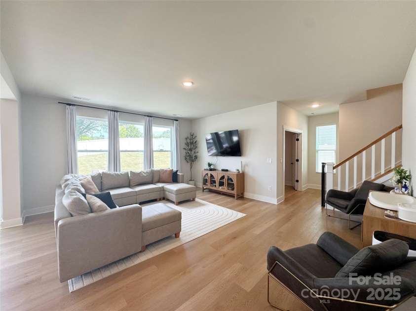 11012 Commons Drive, Charlotte, NC 28213.  MLS# CAR4293410, YatesRealty ID 34436. 