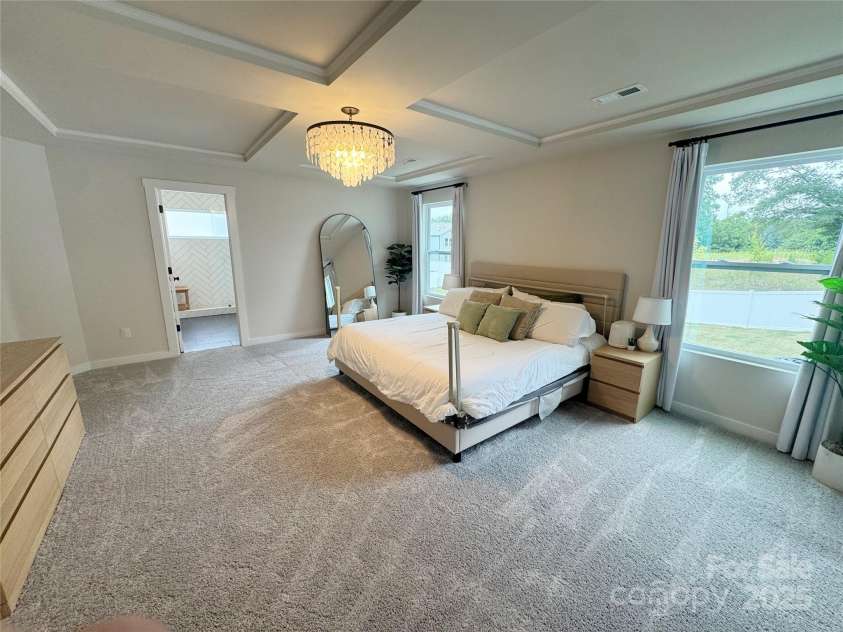 11012 Commons Drive, Charlotte, NC 28213.  MLS# CAR4293410, YatesRealty ID 34436. 