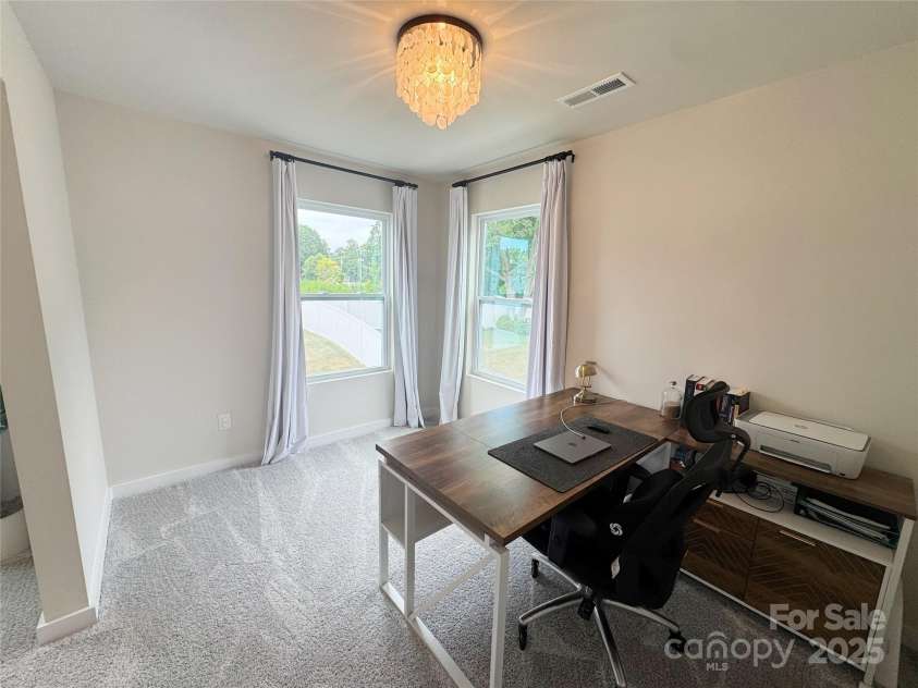 11012 Commons Drive, Charlotte, NC 28213.  MLS# CAR4293410, YatesRealty ID 34436. 