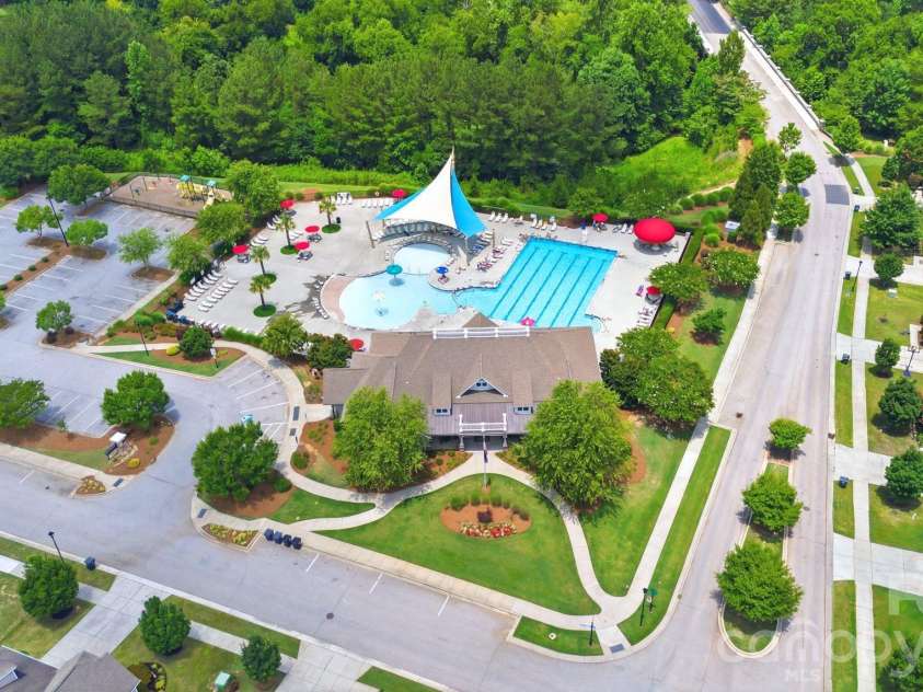 2017 Pinyon Lane, Lancaster, SC 29720.  MLS# CAR4399297, YatesRealty ID 34436. Community Pool