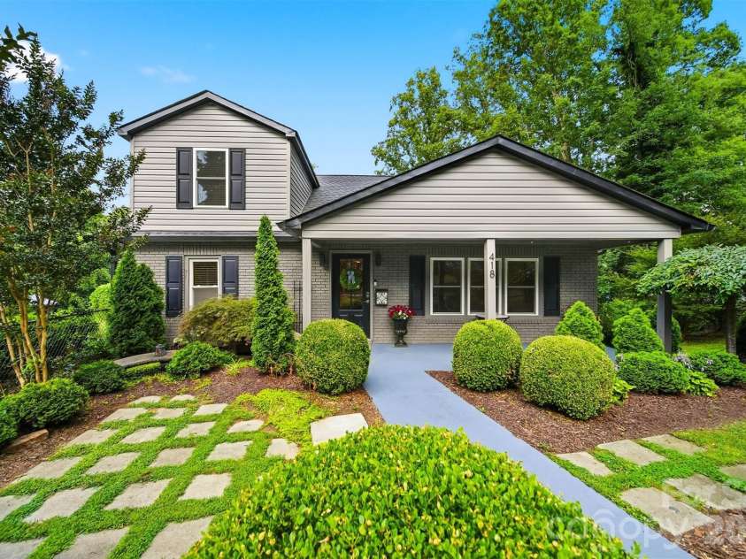418 Arlington Circle, Lenoir, NC 28645.  MLS# CAR4390975, YatesRealty ID 34437. 