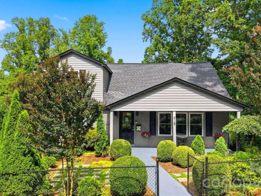 418 Arlington Circle, Lenoir, NC 28645.  MLS# CAR4390975, YatesRealty ID 34437. 