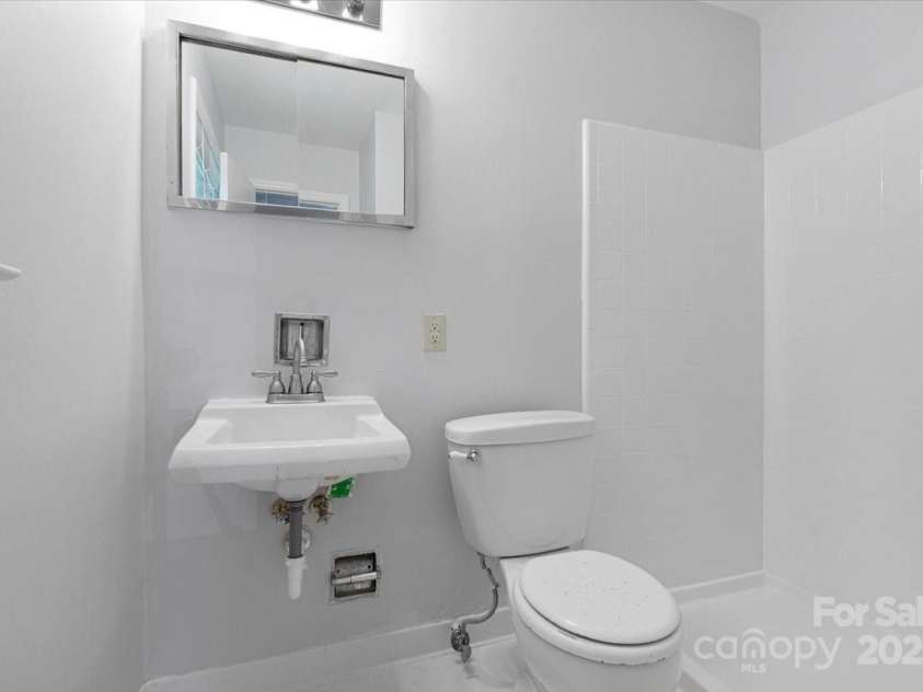 6541 Old Reid Road, Charlotte, NC 28210.  MLS# CAR4292495, YatesRealty ID 34437. 