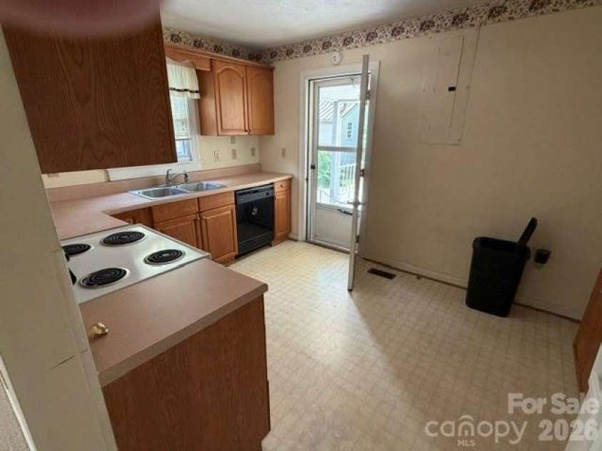 620 Rutherford Road, Marion, NC 28752.  MLS# CAR4396566, YatesRealty ID 34438. 