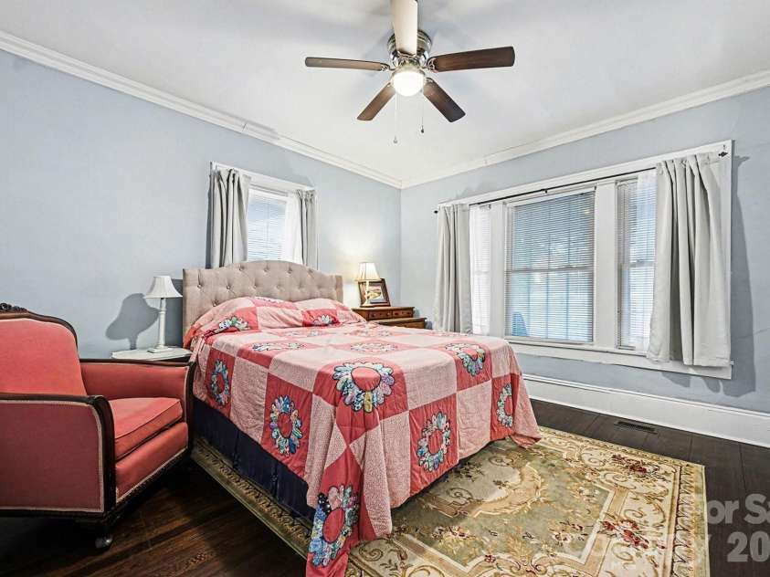 127 11th Street, Salisbury, NC 28144.  MLS# CAR4341611, YatesRealty ID 3444. 