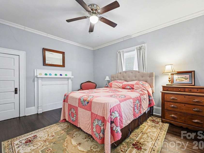 127 11th Street, Salisbury, NC 28144.  MLS# CAR4341611, YatesRealty ID 3444. 