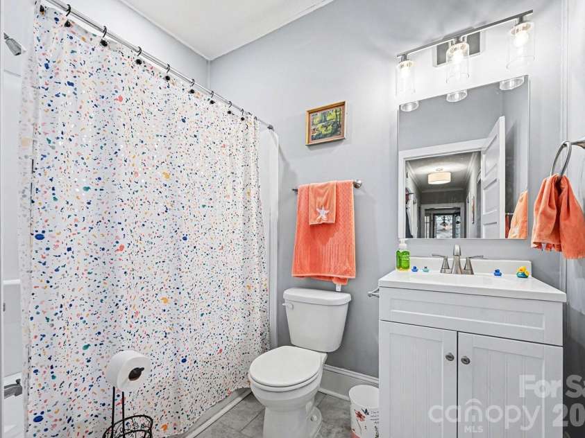127 11th Street, Salisbury, NC 28144.  MLS# CAR4341611, YatesRealty ID 3444. 