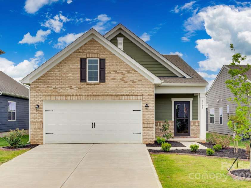 1745 Otter Perch Lane, Fort Mill, SC 29715.  MLS# CAR4259046, YatesRealty ID 34440. 