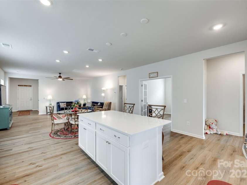 1745 Otter Perch Lane, Fort Mill, SC 29715.  MLS# CAR4259046, YatesRealty ID 34440. 