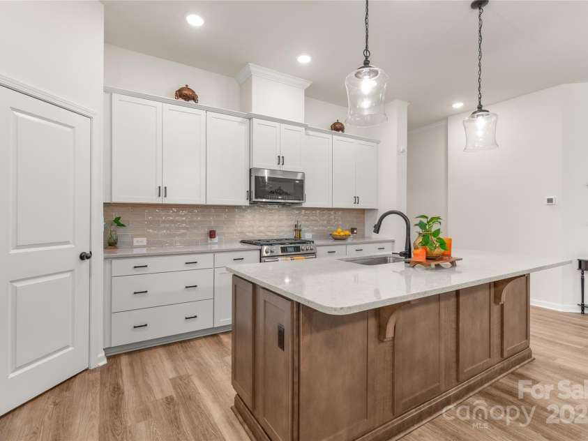 1338 Encore Lane, Waxhaw, NC 28173.  MLS# CAR4293541, YatesRealty ID 34441. 