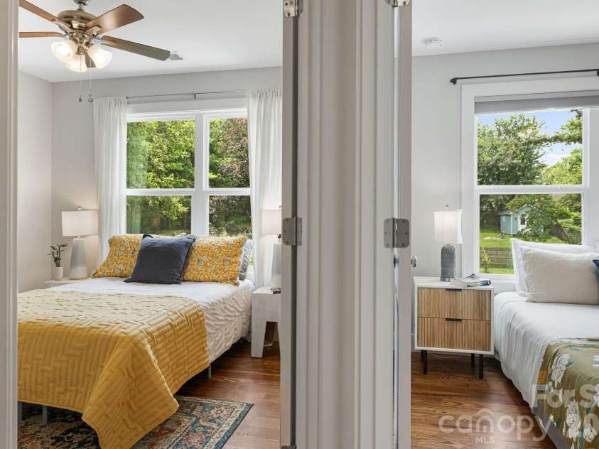 81 Bellevue Road, Asheville, NC 28803.  MLS# CAR4399071, YatesRealty ID 34442. 
