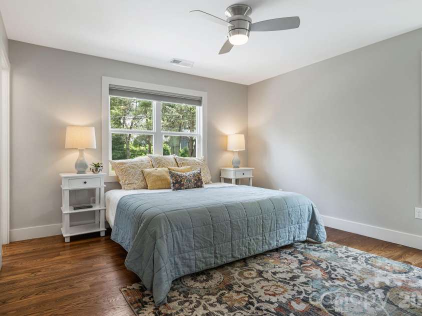 81 Bellevue Road, Asheville, NC 28803.  MLS# CAR4399071, YatesRealty ID 34442. Primary bedroom
