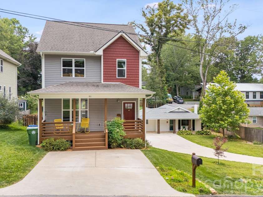 81 Bellevue Road, Asheville, NC 28803.  MLS# CAR4399071, YatesRealty ID 34442. Welcome Home!