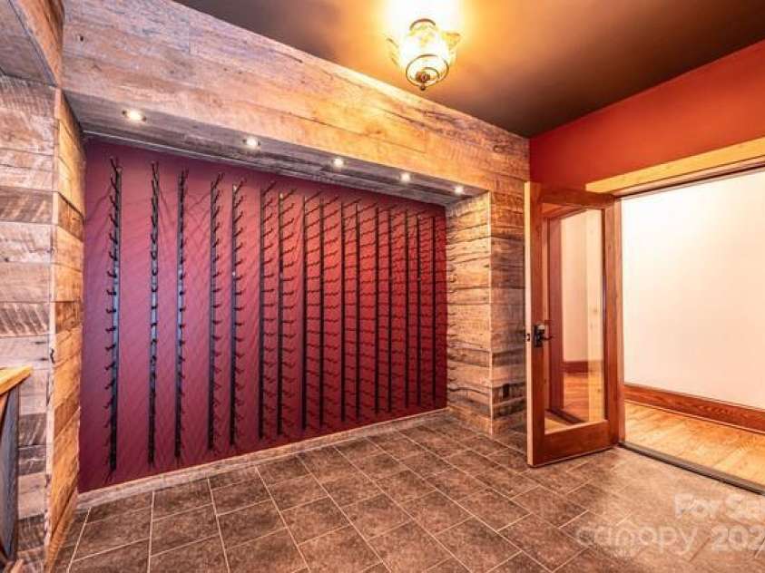 833 36th Avenue Place, Hickory, NC 28601.  MLS# CAR4296238, YatesRealty ID 34442. 