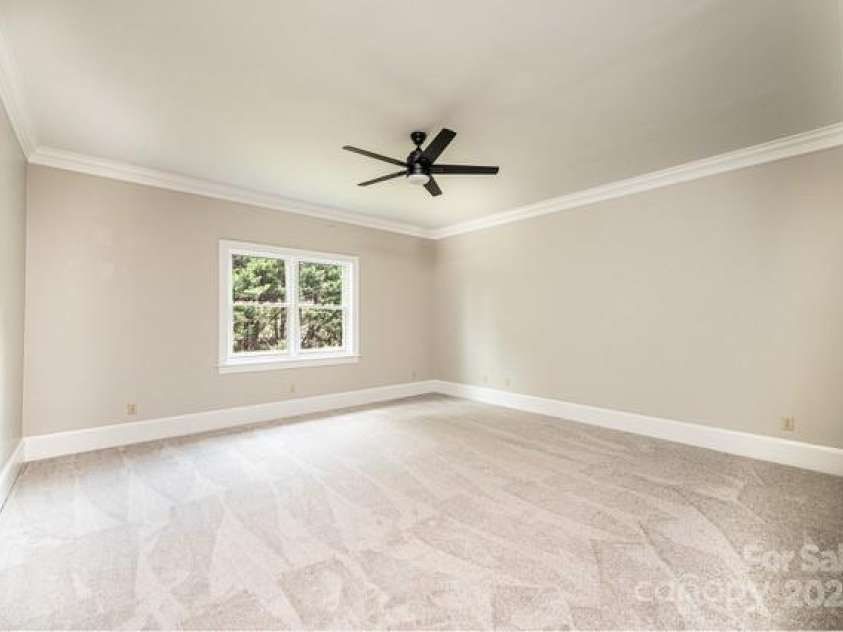 833 36th Avenue Place, Hickory, NC 28601.  MLS# CAR4296238, YatesRealty ID 34442. 