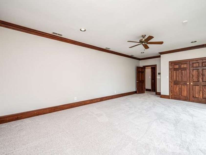 833 36th Avenue Place, Hickory, NC 28601.  MLS# CAR4296238, YatesRealty ID 34442. 