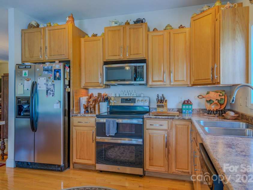 101 Lake Club Lane, Nebo, NC 28761.  MLS# CAR4290829, YatesRealty ID 34445. 