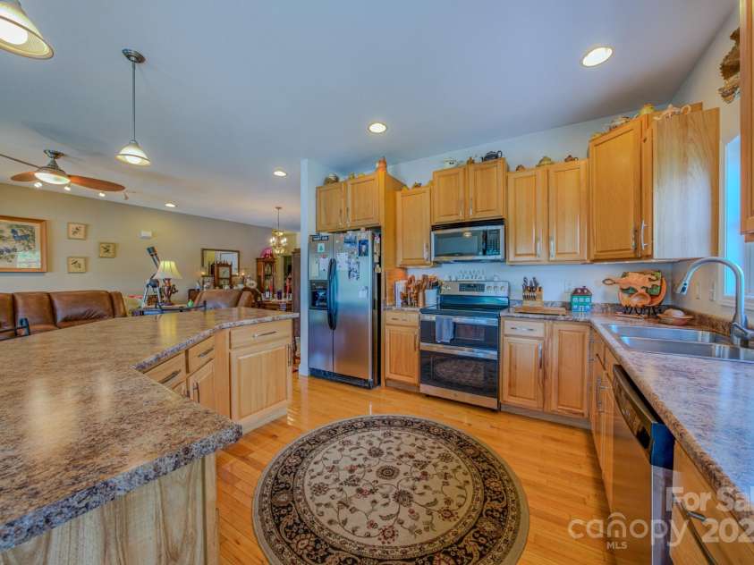 101 Lake Club Lane, Nebo, NC 28761.  MLS# CAR4290829, YatesRealty ID 34445. 