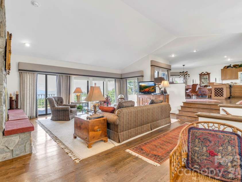 483 Green Hill Drive, Blowing Rock, NC 28605.  MLS# CAR4396088, YatesRealty ID 34445. 