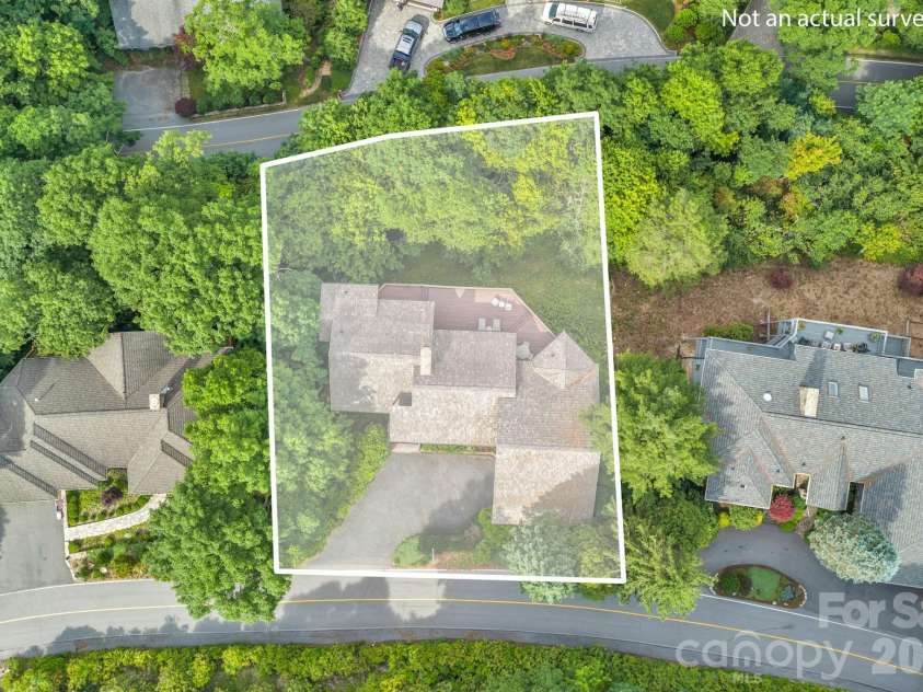483 Green Hill Drive, Blowing Rock, NC 28605.  MLS# CAR4396088, YatesRealty ID 34445. 