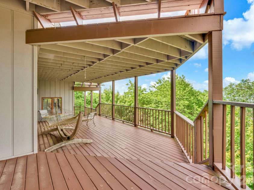 483 Green Hill Drive, Blowing Rock, NC 28605.  MLS# CAR4396088, YatesRealty ID 34445. Lower-level deck