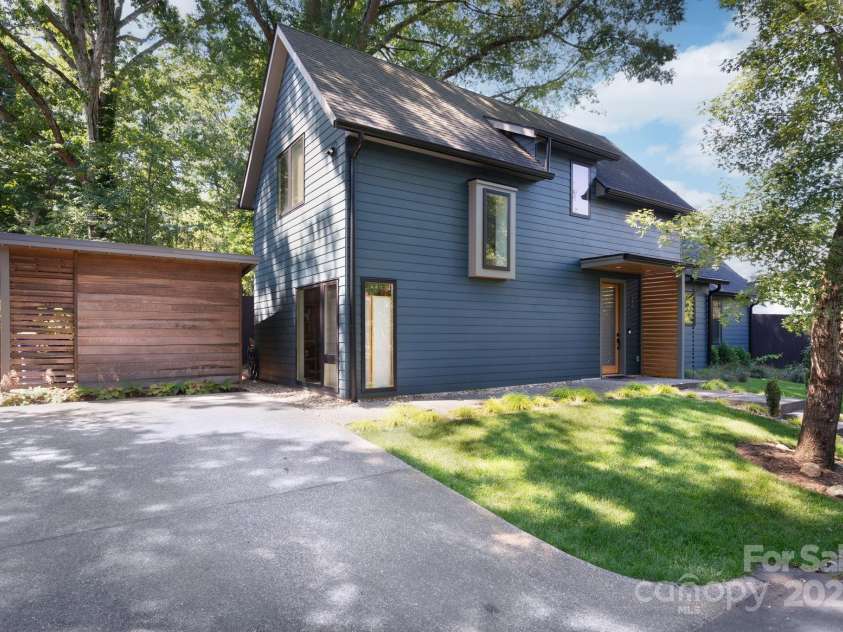 26 Winnfred Street, Asheville, NC 28806.  MLS# CAR4293290, YatesRealty ID 34446. Excellent Curb Appeal with Mature Landscaping