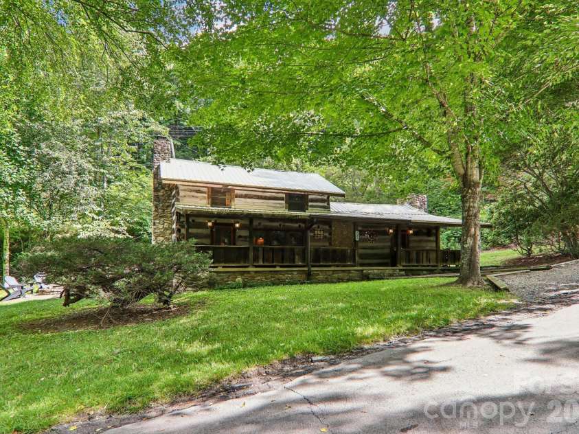 251 Village Lane, Mars Hill, NC 28754.  MLS# CAR4399231, YatesRealty ID 34447. Beautiful Setting