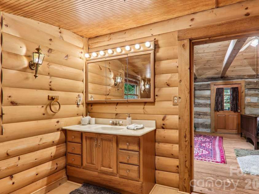 251 Village Lane, Mars Hill, NC 28754.  MLS# CAR4399231, YatesRealty ID 34447. Primary Bath