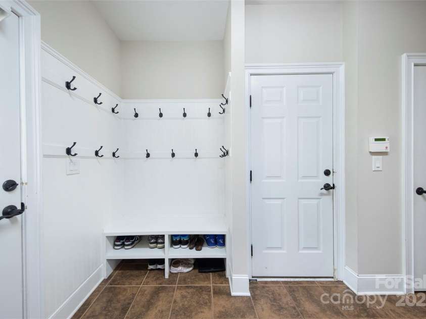 512 Appomatox Drive, Marvin, NC 28173.  MLS# CAR4269133, YatesRealty ID 34447. Drop Zone