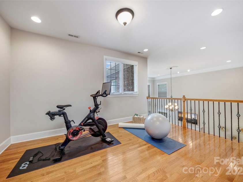 512 Appomatox Drive, Marvin, NC 28173.  MLS# CAR4269133, YatesRealty ID 34447. Loft Exercise area