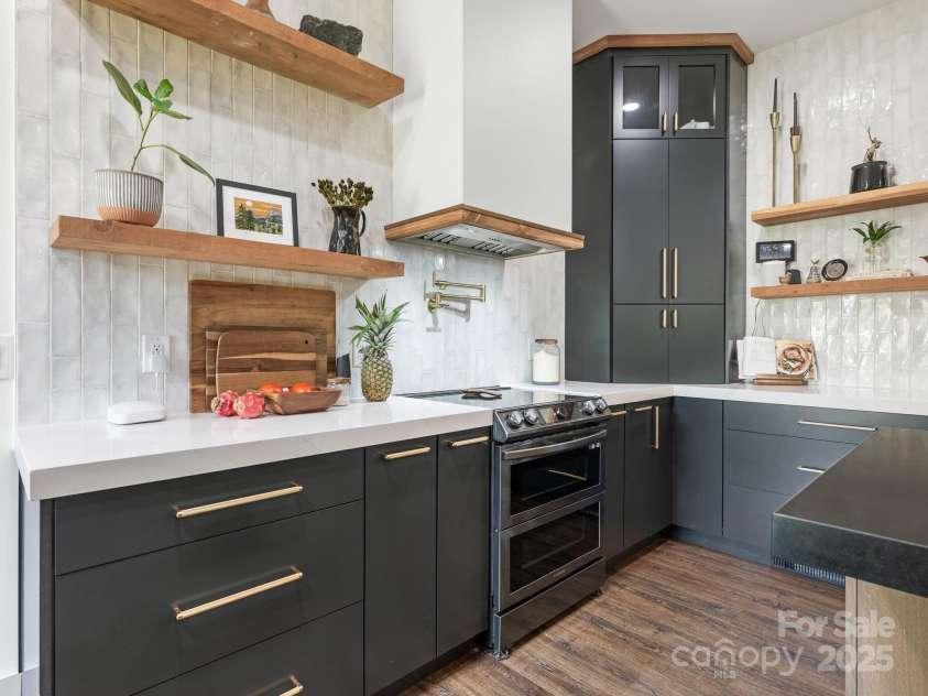 274 Elysian Drive, Mooresville, NC 28117.  MLS# CAR4281477, YatesRealty ID 34448. Kitchen