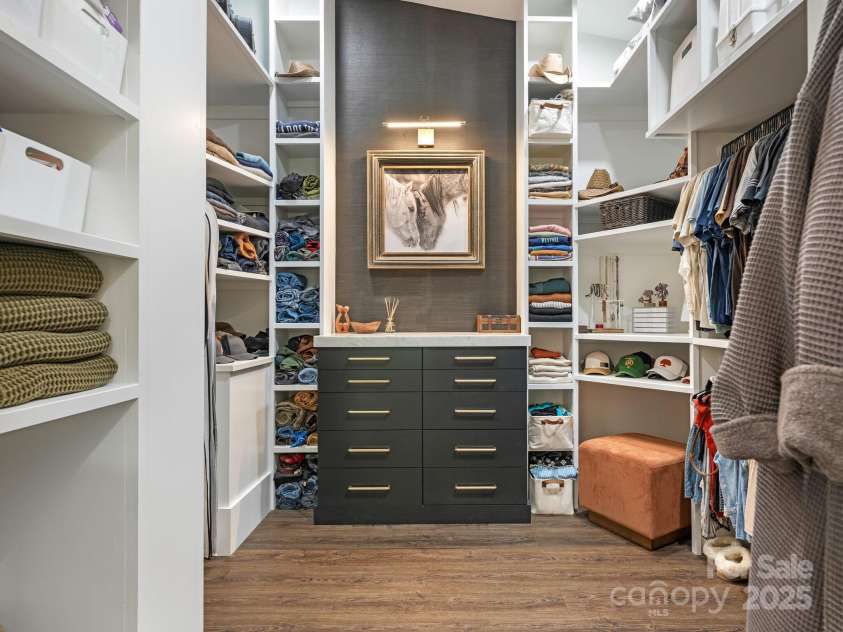 274 Elysian Drive, Mooresville, NC 28117.  MLS# CAR4281477, YatesRealty ID 34448. Primary Custom Closet