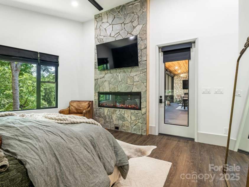 274 Elysian Drive, Mooresville, NC 28117.  MLS# CAR4281477, YatesRealty ID 34448. Stone fireplace surround