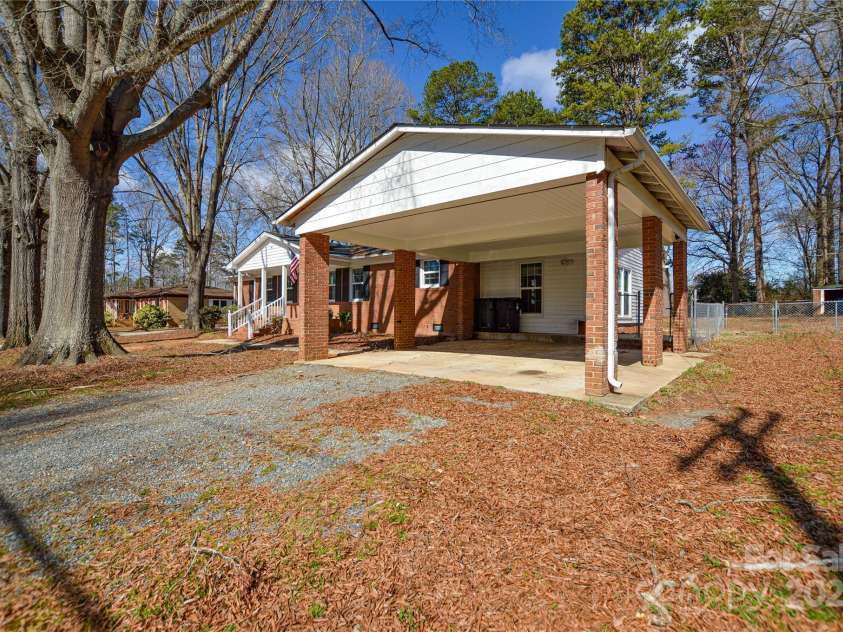 571 Amity Avenue, Concord, NC 28025.  MLS# CAR4230998, YatesRealty ID 3445. 