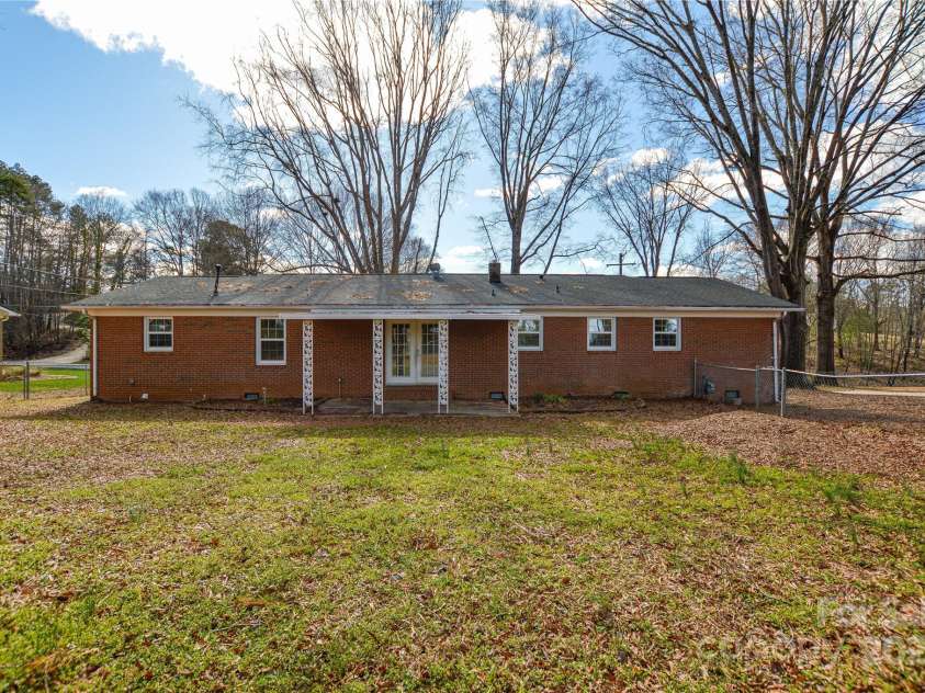571 Amity Avenue, Concord, NC 28025.  MLS# CAR4230998, YatesRealty ID 3445. 