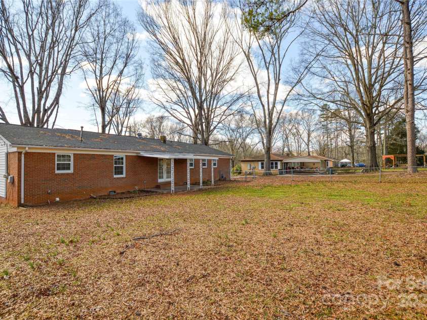 571 Amity Avenue, Concord, NC 28025.  MLS# CAR4230998, YatesRealty ID 3445. 