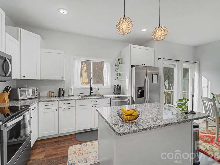 89 Stratford Place, Sylva, NC 28779.  MLS# CAR4354206, YatesRealty ID 3445. 