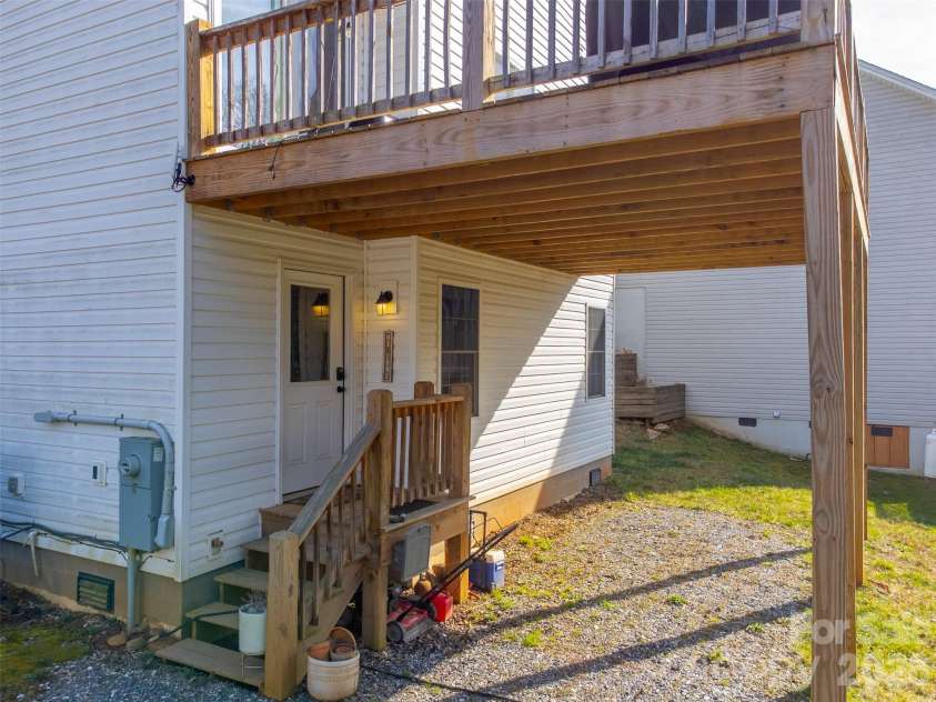 89 Stratford Place, Sylva, NC 28779.  MLS# CAR4354206, YatesRealty ID 3445. 