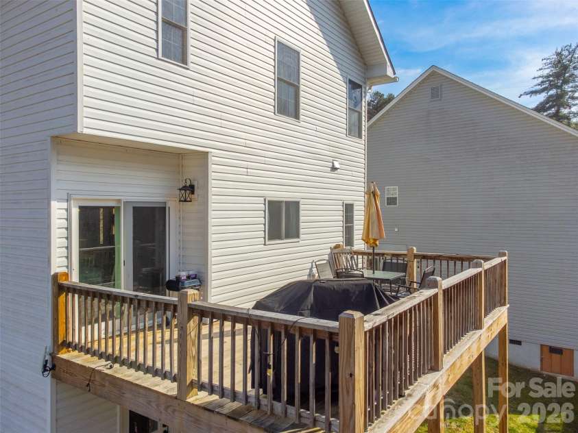 89 Stratford Place, Sylva, NC 28779.  MLS# CAR4354206, YatesRealty ID 3445. 
