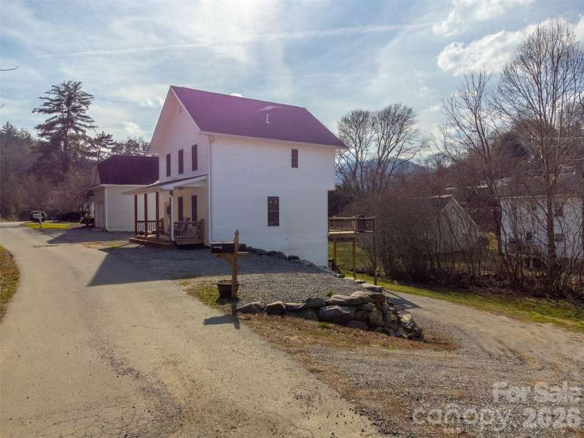 89 Stratford Place, Sylva, NC 28779.  MLS# CAR4354206, YatesRealty ID 3445. 