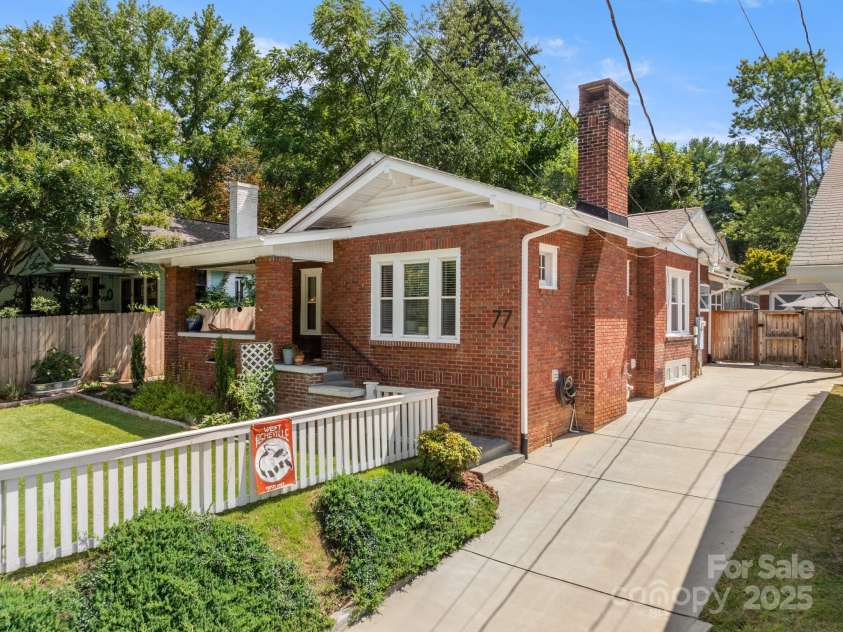 77 Mitchell Avenue, Asheville, NC 28806.  MLS# CAR4285971, YatesRealty ID 34450. 