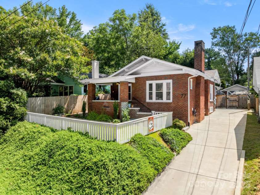 77 Mitchell Avenue, Asheville, NC 28806.  MLS# CAR4285971, YatesRealty ID 34450. 