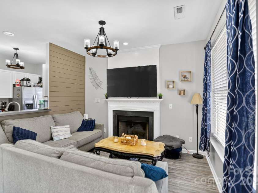 202 Killarney Trail, Moncks Corner, SC 29461.  MLS# CAR4328977, YatesRealty ID 34452. 